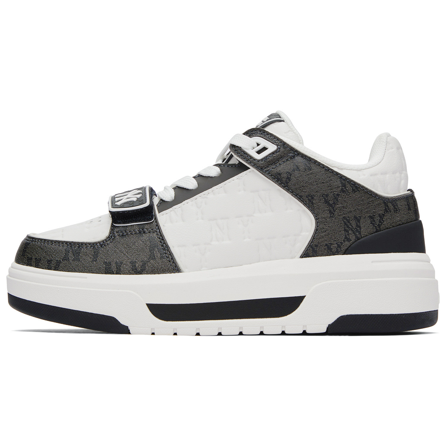 MLB New York Yankees Low 'Monogram Dark Pattern Black and White' 3ASXCMM4N-50BKS