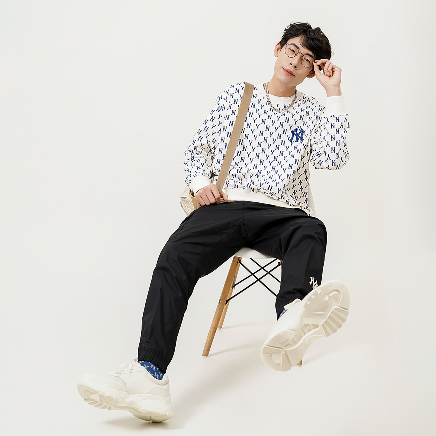 Purchase Sweater Crewneck MLB New York Yankees Monogram Logo Cream Unisex. 3AMTM0221-50CRS