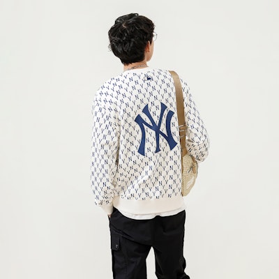Sweater Crewneck MLB New York Yankees Monogram Logo Cream Unisex. 3AMTM0221-50CRS Cheap Sweater Crewneck MLB New York Yankees Monogram Logo Cream Unisex. 3AMTM0221-50CRS