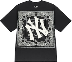MLB New York Yankees Paisley Logo Vintage Unisex Black Crewneck T-Shirt. 3ATS52023-50BKS MLB New York Yankees Paisley Logo Vintage Unisex Black Crewneck T-Shirt. 3ATS52023-50BKS