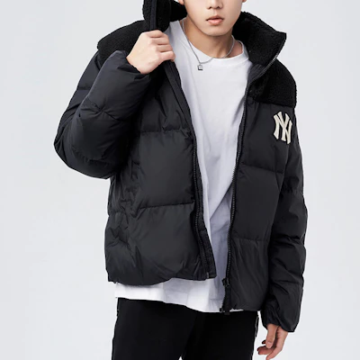 MLB New York Yankees Jaket Hitam Unisex Logo Patchwork Bordir 3ADJN0416-50BKS Sizing MLB New York Yankees Jaket Hitam Unisex Logo Patchwork Bordir 3ADJN0416-50BKS