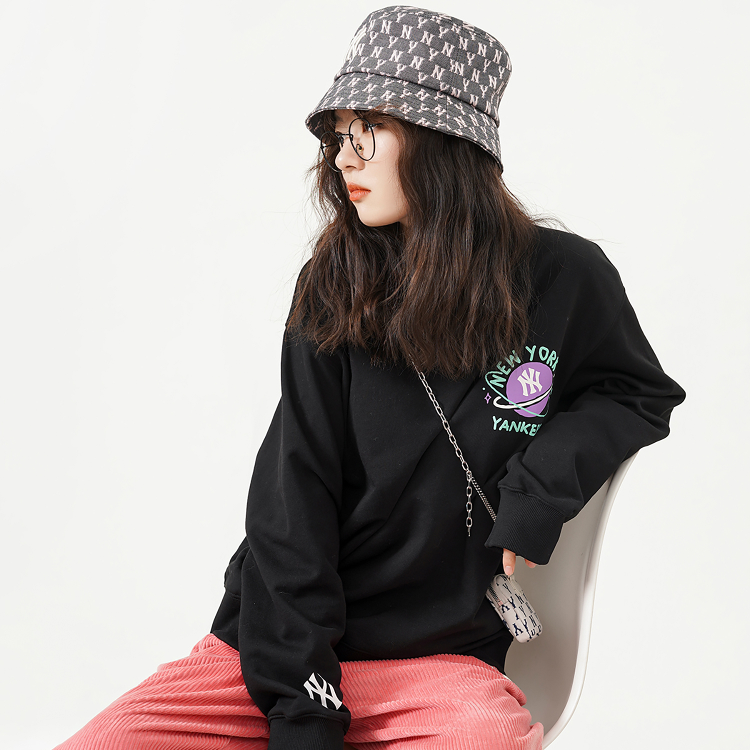 Purchase MLB纽约扬基队行星印花长袖卫衣男女同款黑色。 3AMTL0121-50BKS