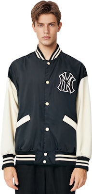MLB New York Yankees Retro Black Varsity Jacket Unisex Casual Loose Fit. 3AJPV0834-50BKS Purchase MLB New York Yankees Retro Black Varsity Jacket Unisex Casual Loose Fit. 3AJPV0834-50BKS