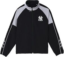 MLB New York Yankees Retro Color-Block Windbreaker Jacket Black Unisex 31JPU4111-50L MLB New York Yankees Retro Color-Block Windbreaker Jacket Black Unisex 31JPU4111-50L