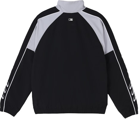 MLB纽约洋基复古拼色防风外套黑色男女款 31JPU4111-50L Lookbook MLB纽约洋基复古拼色防风外套黑色男女款 31JPU4111-50L