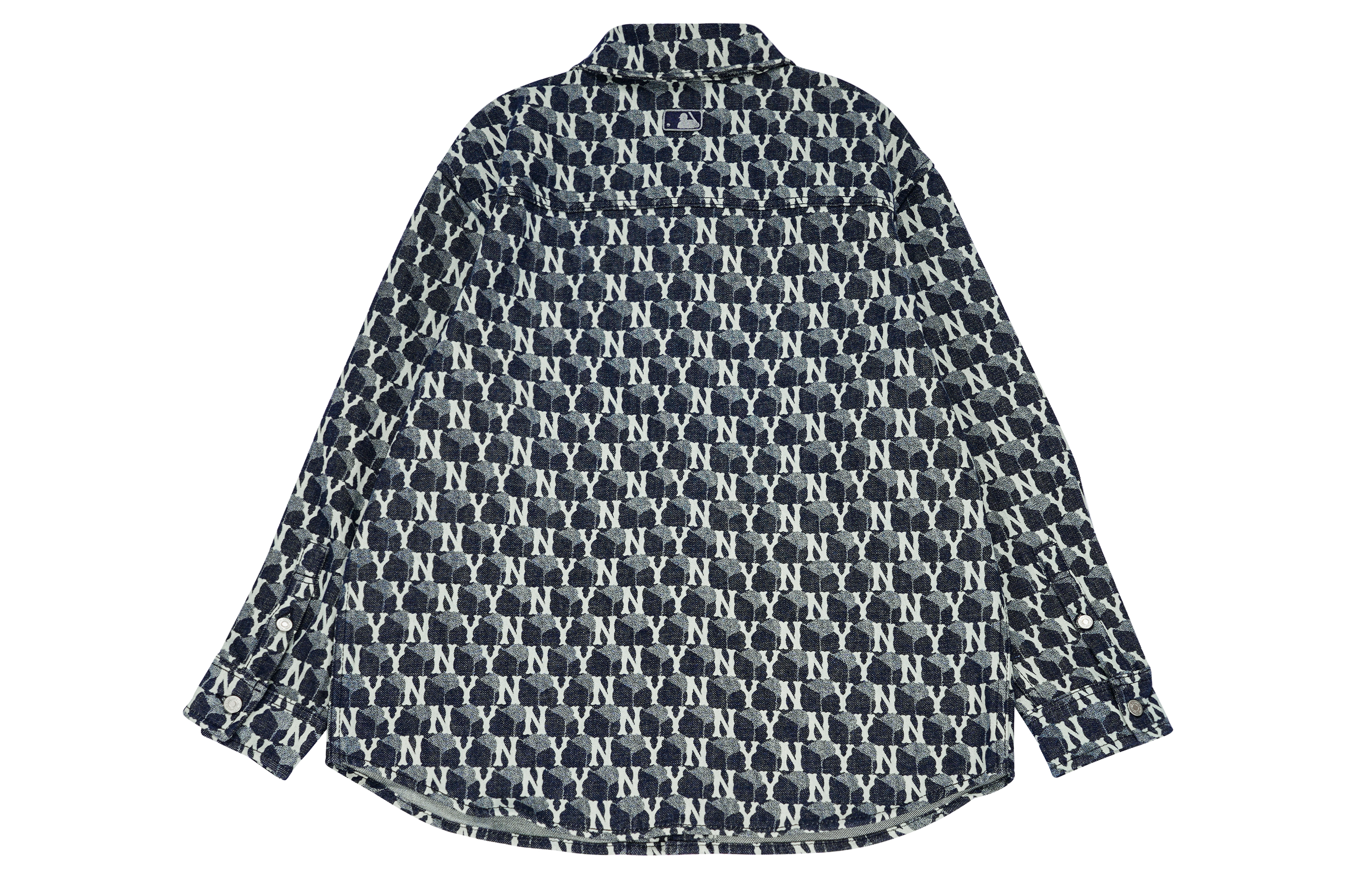 Lookbook Camiseta MLB Yankees Retro Logo Manga Larga Azul Marino Unisex. 3ADRM0624-50NYD