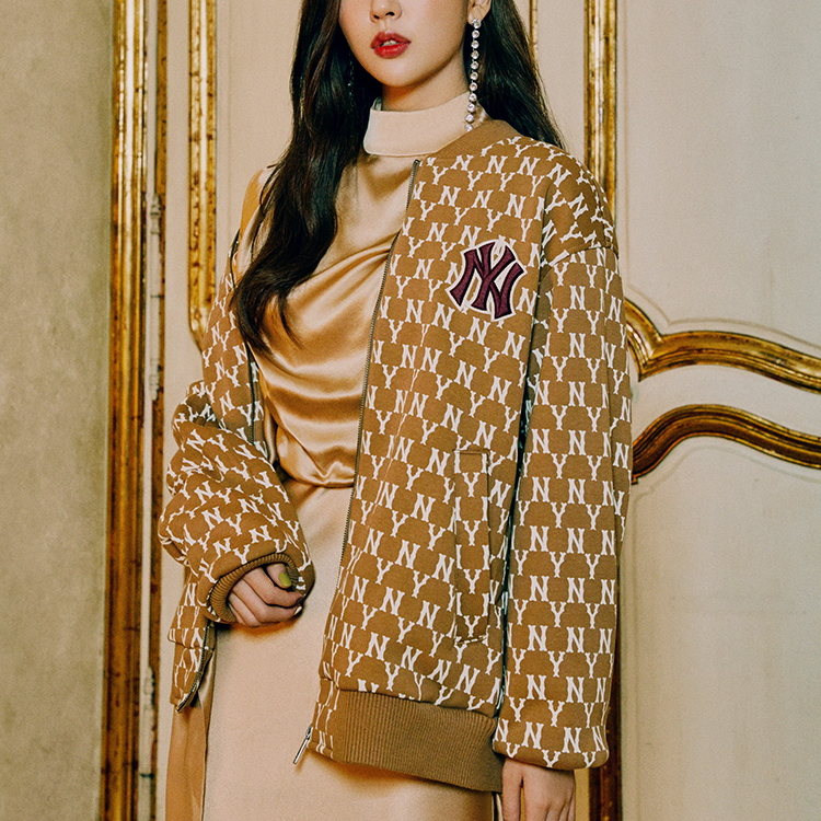 MLB New York Yankees Retro Monogram Baseball Jacket Unisex Beige 31JPM3061-50B 圖 5