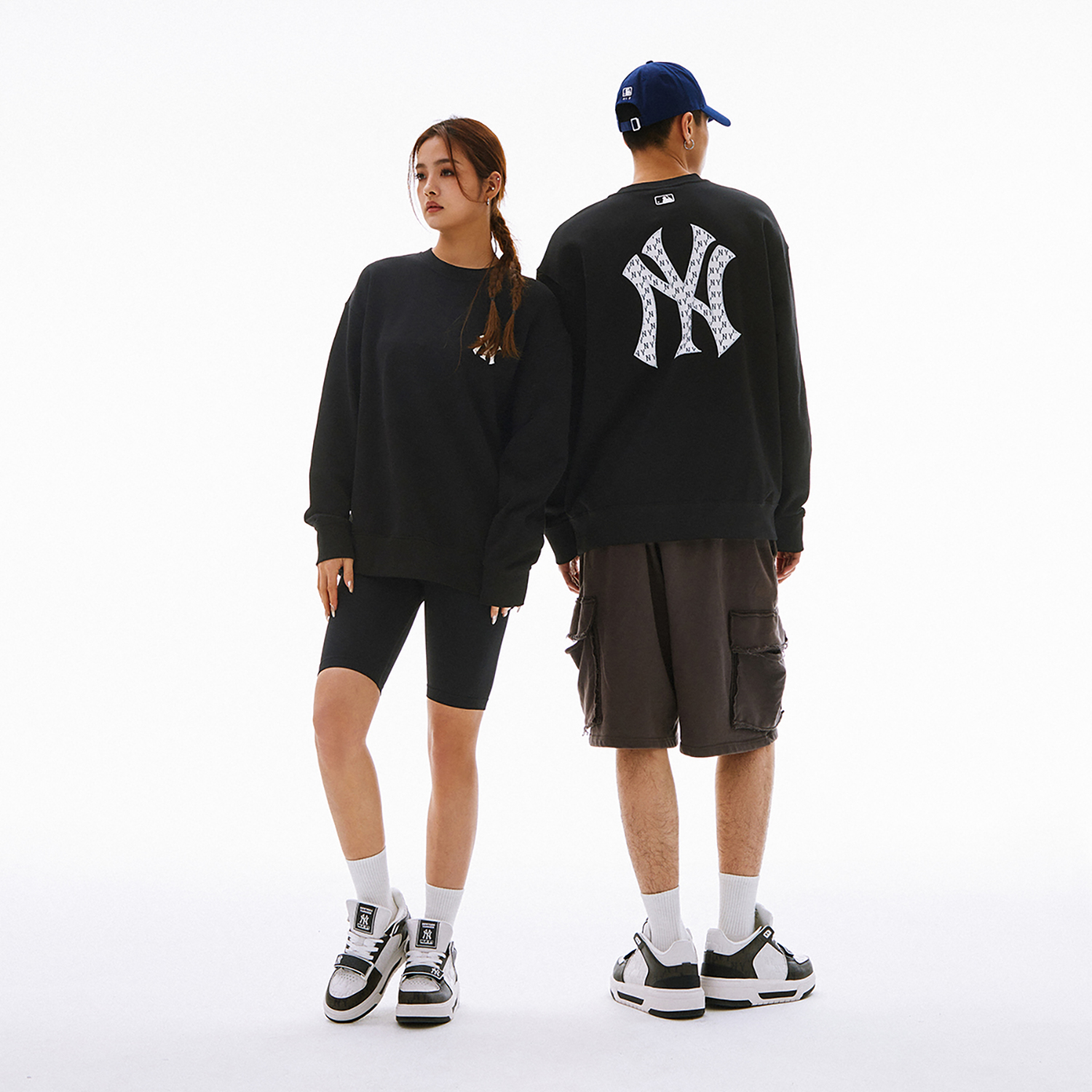 Cheap MLB New York Yankees Retro Monogram Crewneck Sweatshirt & Joggers Set Black Unisex 3AMTM034150BKS
