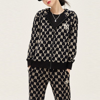 MLB 紐約洋基隊復古拉鍊連帽衫 黑色男女通用外套毛衣。 3ATRM0114-50BKS Purchase MLB 紐約洋基隊復古拉鍊連帽衫 黑色男女通用外套毛衣。 3ATRM0114-50BKS