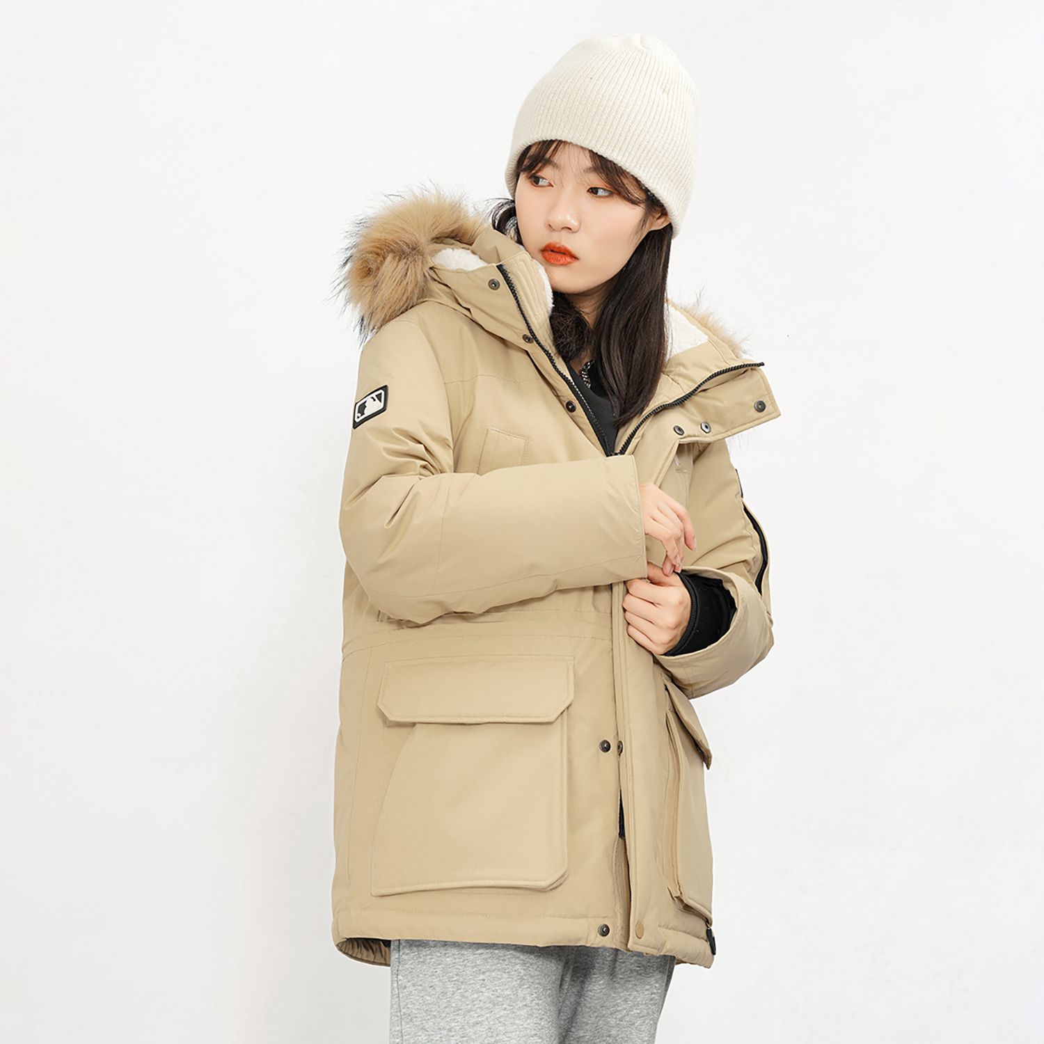 MLB New York Yankees Sand Brown Hooded Long Down Jacket Unisex Winter Wear 3ADJEC516-50SAS 圖 6