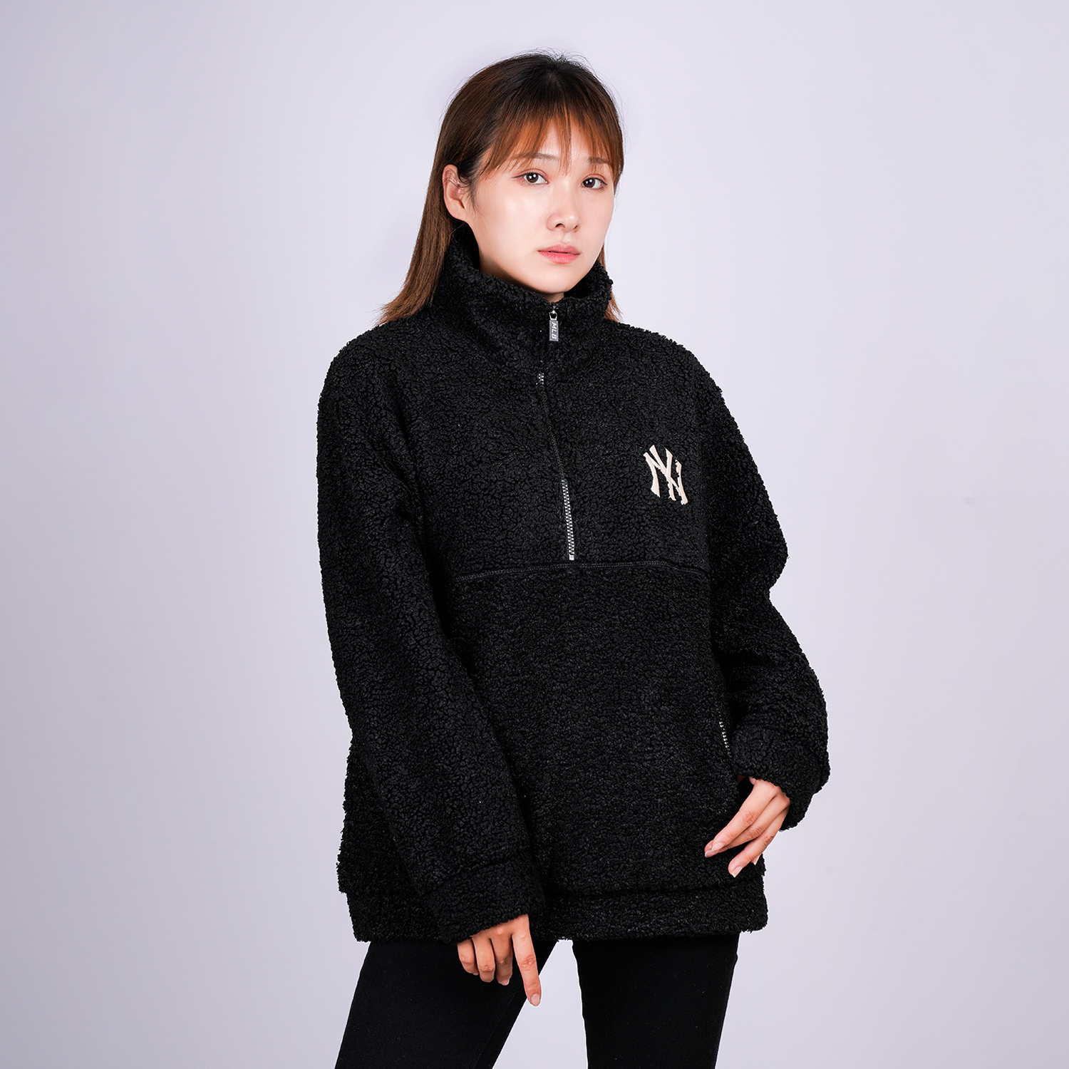 MLB New York Yankees Sherpa Half-Zip Pullover Sweatshirt Unisex Black 31MTF3061-50L 圖 5