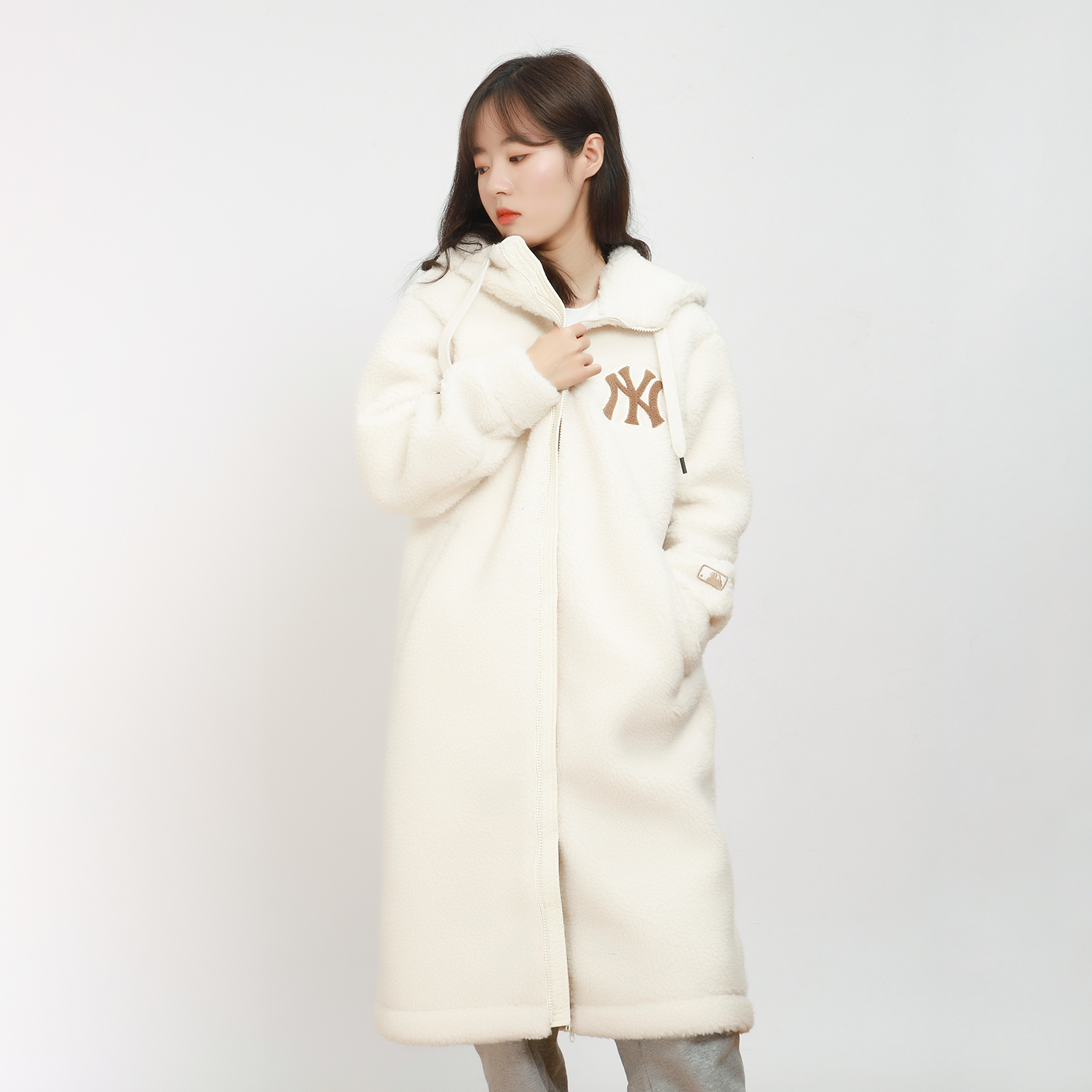 Details for MLB New York Yankees Sherpa Jacket Cream Unisex Casual Embroidered Coat. 3AJPF2816-50CRS