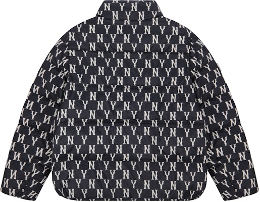 MLB 纽约洋基小标短版羽绒外套 男女款 黑色设计 3ADJM0116-50BKS Lookbook MLB 纽约洋基小标短版羽绒外套 男女款 黑色设计 3ADJM0116-50BKS