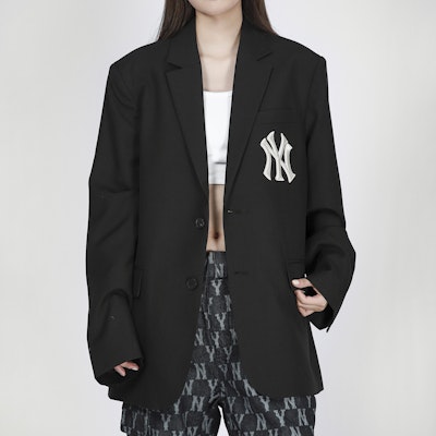 MLB ニューヨークヤンキース SS21 ソリッドブラック ボタンブレザーユニセックス. 3AJK01014-50BKS Shop MLB ニューヨークヤンキース SS21 ソリッドブラック ボタンブレザーユニセックス. 3AJK01014-50BKS