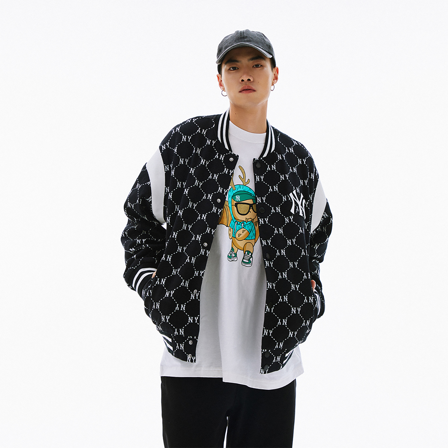 Sizing MLB ニューヨーク・ヤンキース SS24 レトロ モノグラム ブラック ベースボールジャケット ユニセックス 3AJPM0641-50BKS