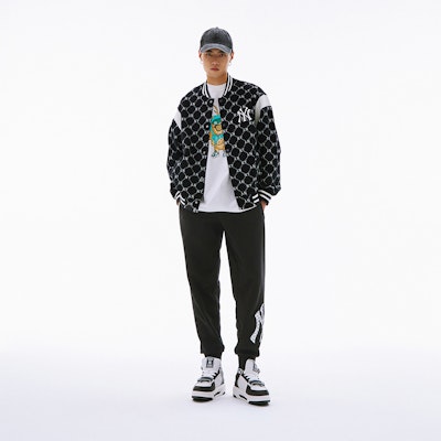 MLB ニューヨーク・ヤンキース SS24 レトロ モノグラム ブラック ベースボールジャケット ユニセックス 3AJPM0641-50BKS Cheap MLB ニューヨーク・ヤンキース SS24 レトロ モノグラム ブラック ベースボールジャケット ユニセックス 3AJPM0641-50BKS