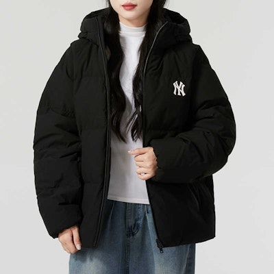 MLB New York Yankees Unisex Black Hooded Down Jacket Fashionable & Comfortable 3ADJB1146-50BKS Lookbook MLB New York Yankees Unisex Black Hooded Down Jacket Fashionable & Comfortable 3ADJB1146-50BKS