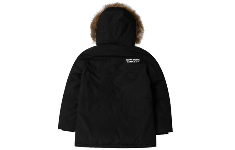 Lookbook MLB 紐約洋基男女款黑色冬季連帽長羽絨外套 3ADJEC516-50BKS