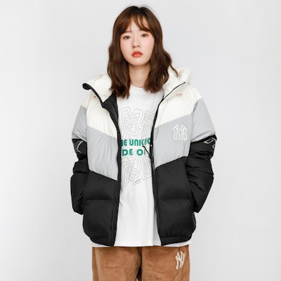 MLB New York Yankees Jaket Musim Dingin Unisex Warna Gading Hoodie. 3ADJS0316-50IVS Sizing MLB New York Yankees Jaket Musim Dingin Unisex Warna Gading Hoodie. 3ADJS0316-50IVS