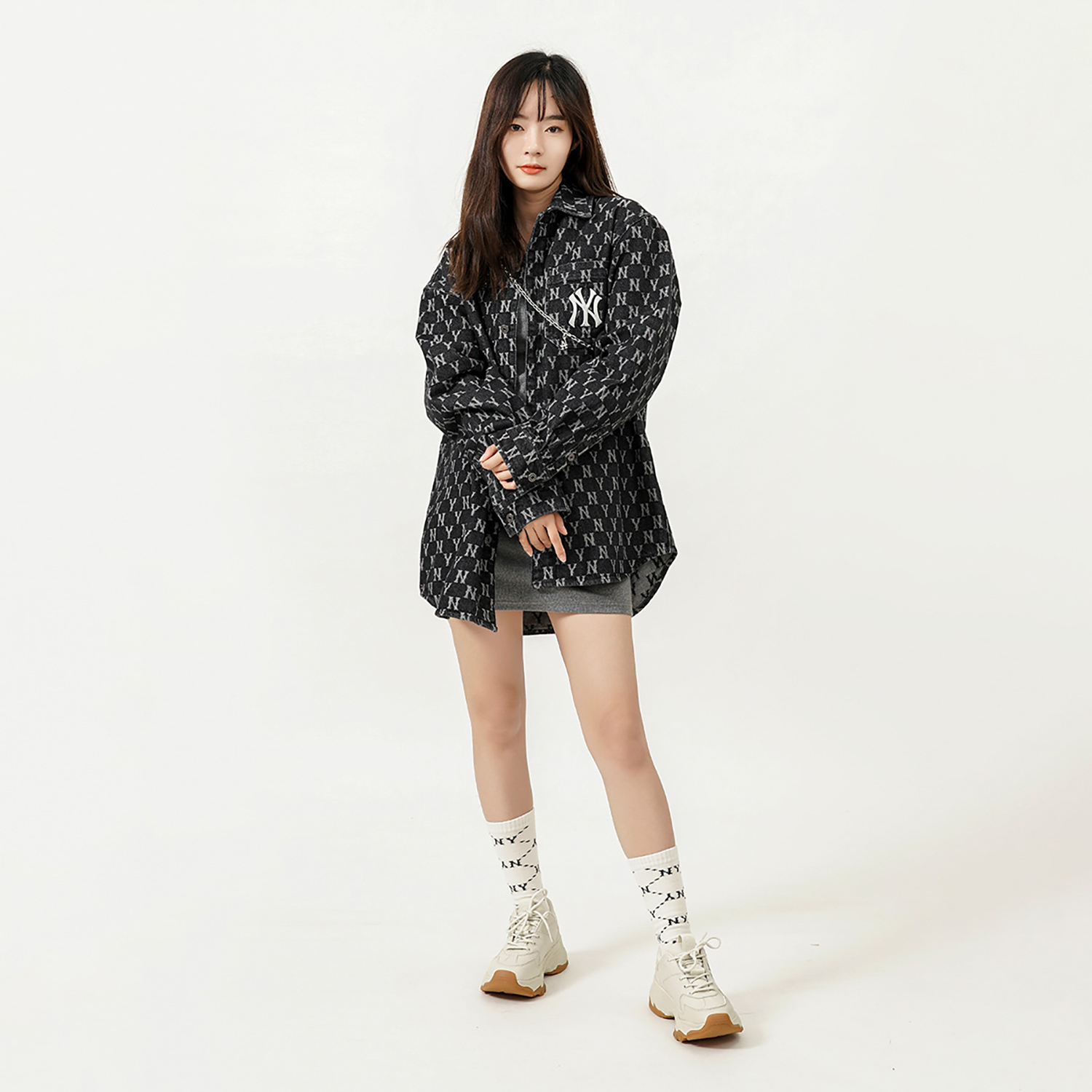 Shop MLB New York Yankees Vintage Full-Print Denim Shirt Unisex Dark Gray Long Sleeve 3ADRMN321-50GRD