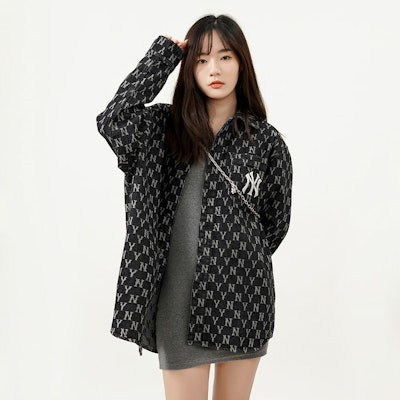 MLB New York Yankees Vintage Full-Print Denim Shirt Unisex Dark Gray Long Sleeve 3ADRMN321-50GRD Purchase MLB New York Yankees Vintage Full-Print Denim Shirt Unisex Dark Gray Long Sleeve 3ADRMN321-50GRD