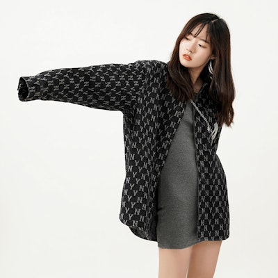 MLB New York Yankees Vintage Full-Print Denim Shirt Unisex Dark Gray Long Sleeve 3ADRMN321-50GRD Sizing MLB New York Yankees Vintage Full-Print Denim Shirt Unisex Dark Gray Long Sleeve 3ADRMN321-50GRD