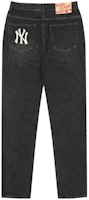 MLB New York Yankees Vintage Logo Relaxed Straight Jeans Black Fashionable 31DPM1041-50L MLB New York Yankees Vintage Logo Relaxed Straight Jeans Black Fashionable 31DPM1041-50L