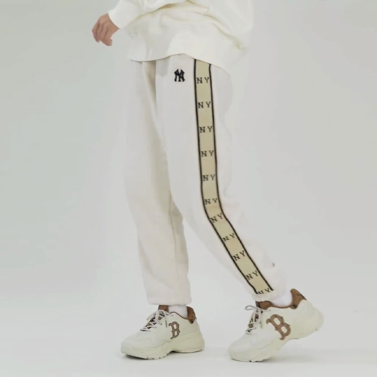 Purchase MLB紐約洋基復古徽標米色慢跑褲 男女款。 3APTM0326-50CRS