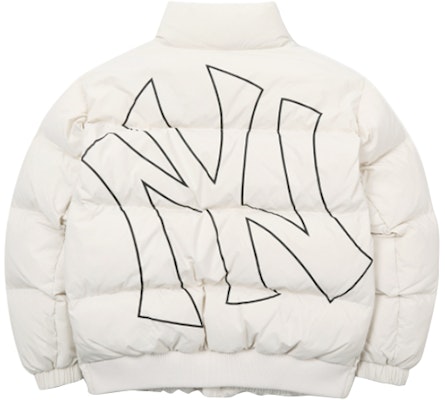 Chaqueta Corta Puffer Blanca Unisex MLB New York Yankees Invierno. 31DJ03061-50I Lookbook Chaqueta Corta Puffer Blanca Unisex MLB New York Yankees Invierno. 31DJ03061-50I