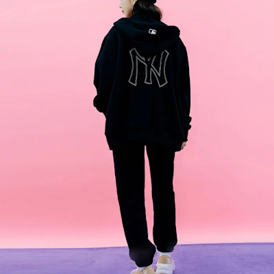 MLB纽约洋基队胸标印花连帽拉链卫衣男女同款黑色夹克. 3ATRB0116-50BKS Purchase MLB纽约洋基队胸标印花连帽拉链卫衣男女同款黑色夹克. 3ATRB0116-50BKS