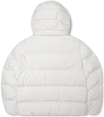 MLB 紐約洋基刺繡NY標誌連帽羽絨外套 男女短版白色款 3ADJB0626-50IVS Lookbook MLB 紐約洋基刺繡NY標誌連帽羽絨外套 男女短版白色款 3ADJB0626-50IVS