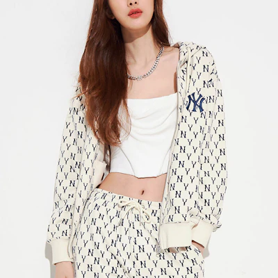 MLB NY Yankees Logo Print Hoodie Cream Unisex Long Sleeve Full-Zip Sweatshirt 3ATRM0121-50CRS Shop MLB NY Yankees Logo Print Hoodie Cream Unisex Long Sleeve Full-Zip Sweatshirt 3ATRM0121-50CRS