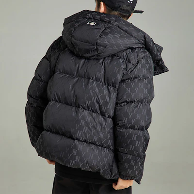 MLB 紐約洋基隊連帽羽絨短外套 黑色 男女款短版保暖外套 3ADJM0426-50BKS Purchase MLB 紐約洋基隊連帽羽絨短外套 黑色 男女款短版保暖外套 3ADJM0426-50BKS