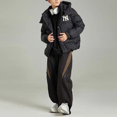 MLB 紐約洋基隊連帽羽絨短外套 黑色 男女款短版保暖外套 3ADJM0426-50BKS Details for MLB 紐約洋基隊連帽羽絨短外套 黑色 男女款短版保暖外套 3ADJM0426-50BKS