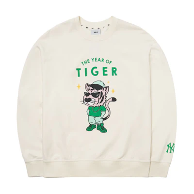 MLB NY Yankees SS22 Year of the Tiger Beige Crewneck Sweatshirt Unisex 3AMTD0121-50CRS