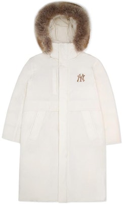 MLB 紐約洋基隊奶油色長版羽絨連帽外套 男女適用 3adjec626-50crs Order MLB 紐約洋基隊奶油色長版羽絨連帽外套 男女適用 3adjec626-50crs