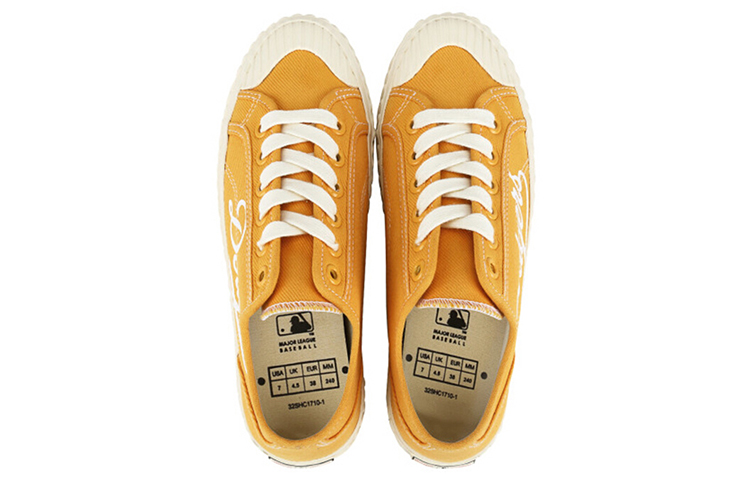 Shop MLBプレイボール chunkyドジャースイエロー 32SHP2941-07D