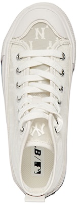 MLB Playball High 'Monogram Putih' 3ACVCMM2N-50GRS Shop MLB Playball High 'Monogram Putih' 3ACVCMM2N-50GRS