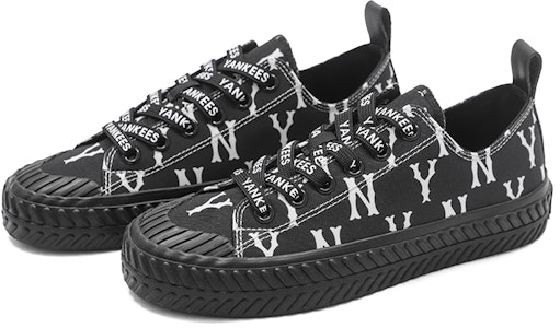 MLB单色运动鞋'黑色低帮帆布' 3ACVVM12N-50BKS Lookbook MLB单色运动鞋'黑色低帮帆布' 3ACVVM12N-50BKS