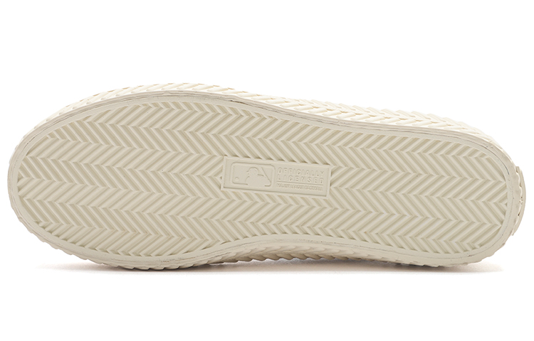 Purchase MLBプレイボール モノグラム ロー "ホワイトコンフォート" 3ACVVM12N-50IVS