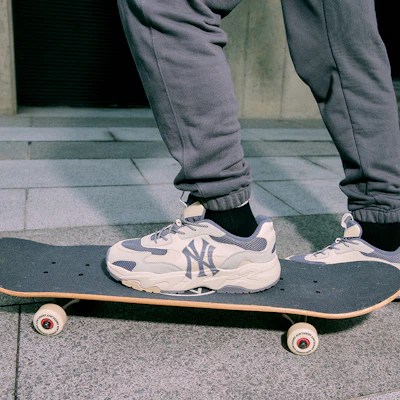 MLB复古厚底低帮鞋“灰色” 3ASHC3S1N-50CGS Shop MLB复古厚底低帮鞋“灰色” 3ASHC3S1N-50CGS