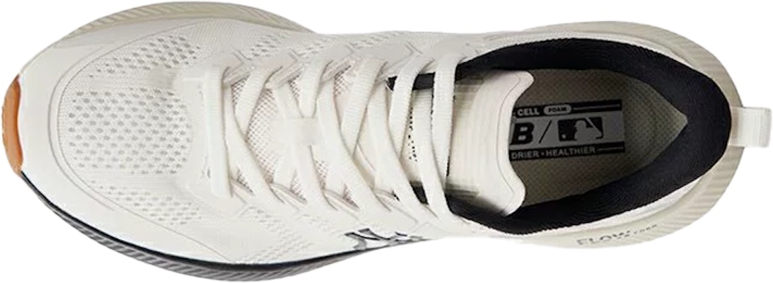 MLB 情侶撞色休閒時尚 低幫 跑步鞋 男女同款 象牙白 Lookbook MLB 情侶撞色休閒時尚 低幫 跑步鞋 男女同款 象牙白