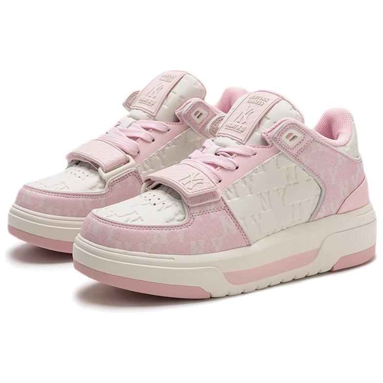 Lookbook MLB低帮粉白色休闲鞋 3ASXCMM4N-50PKS