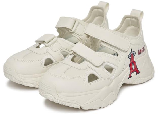 MLB Sandal Sukan 'Putih Bernafas' 3ASDCH133-41IVS Lookbook MLB Sandal Sukan 'Putih Bernafas' 3ASDCH133-41IVS