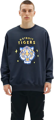 MLB SS22 Detroit Tigers Year of the Tiger Black Graphic Crewneck Unisex Sweater 3AMTD0121-46BKS Details for MLB SS22 Detroit Tigers Year of the Tiger Black Graphic Crewneck Unisex Sweater 3AMTD0121-46BKS