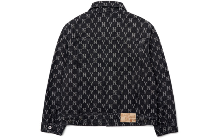 Lookbook MLB SS22 紐約洋基全版印花牛仔外套 男女灰色款。 3ADKM0121-50GRD