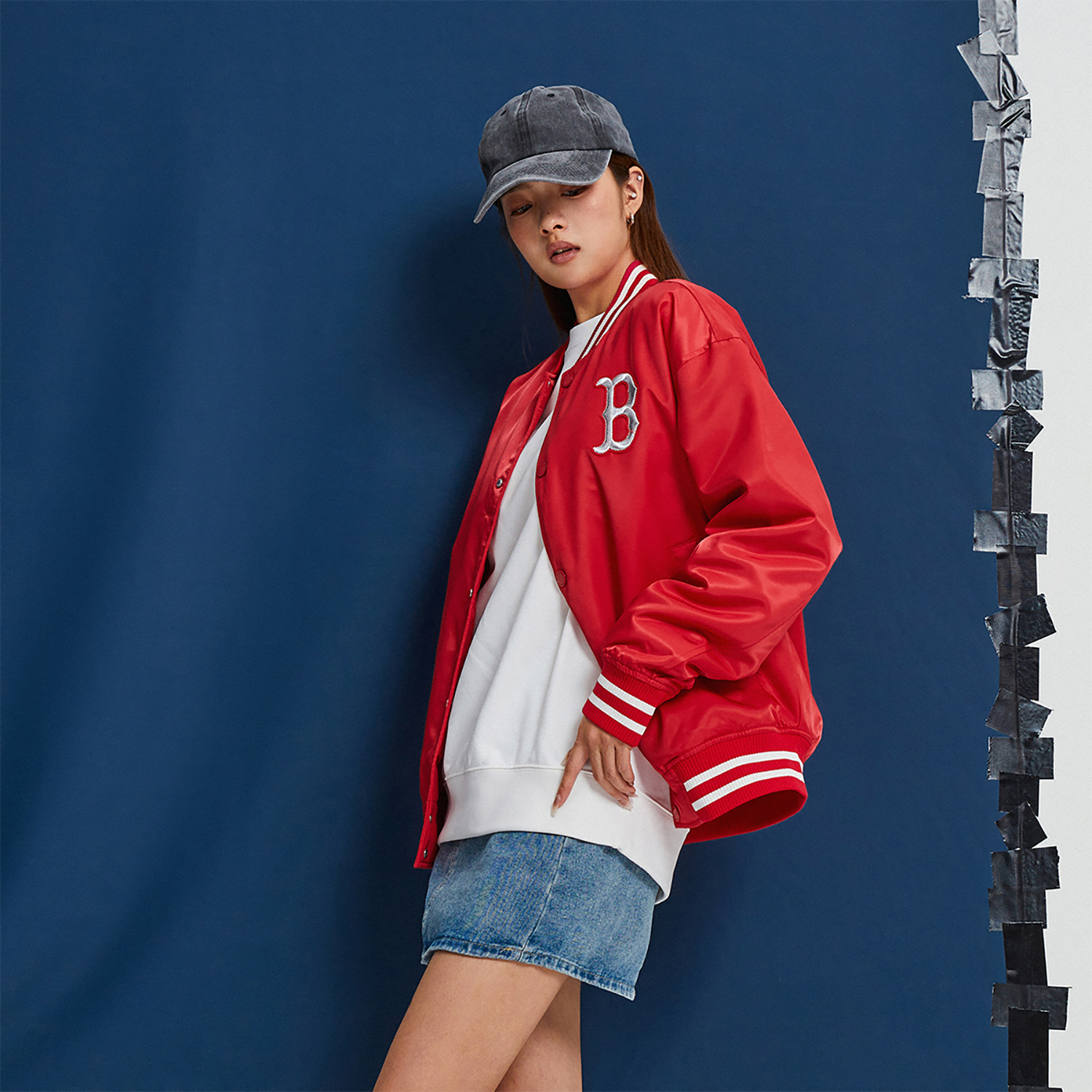 Shop MLB SS24 ボストンレッドソックス ルナーニューイヤーカートゥーンジャケット 赤 男女兼用 春秋用 3AJPQ0141-43RDS