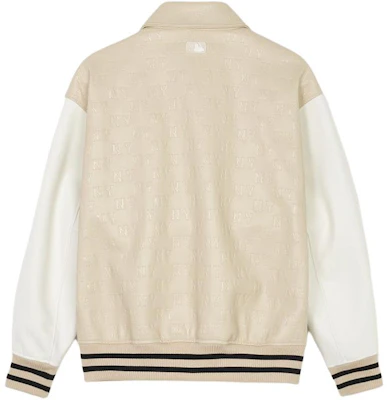 Chaqueta Beige MLB SS24 Yankees Botonada Colorblock Logo Unisex 3AJPM0241-50SAL Lookbook Chaqueta Beige MLB SS24 Yankees Botonada Colorblock Logo Unisex 3AJPM0241-50SAL