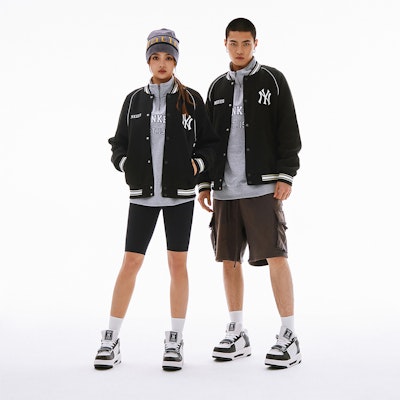 MLB SS24 ニューヨークヤンキース レタープリント ベースボールジャケット ユニセックス ブラック 3AJPV0841-50BKS Sizing MLB SS24 ニューヨークヤンキース レタープリント ベースボールジャケット ユニセックス ブラック 3AJPV0841-50BKS