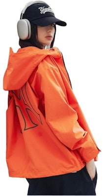 Sudadera MLB SS24 New York Yankees Logo Unisex - Naranja Intenso. 3AWJB0341-50ORD Purchase Sudadera MLB SS24 New York Yankees Logo Unisex - Naranja Intenso. 3AWJB0341-50ORD